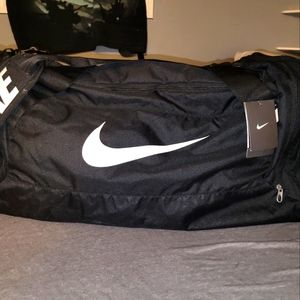 Nike duffel bag nwt
